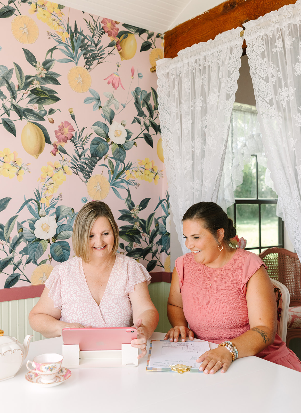 whats the difference beween a wedding planner and a wedding coordinator